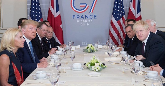 Donald Trump, presidente estadounidense junto a varios líderes mundiales en la reunión de G7.