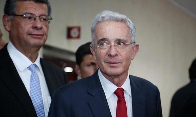Expresidente Álvaro Uribe, no suspendió sus actividades políticas en el departamento colombiano de Arauca pese a las amenazas en su contra.