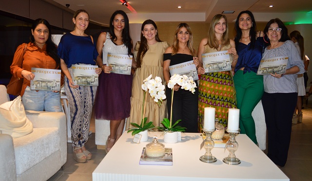 Patricia Saravia, Celia Soto, Celia Martínez, Mónica Saravia, Miriam Cardile, Lorena Fontalvo, Yeimy Vadillo e Ingrid Cortés.