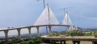 El Puente Pumarejo ha sido blanco de cuatro de cinco pruebas de peso, para evaluar la resistencia estructural de la obra. 