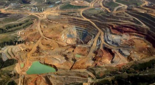 El Arco Minero del Orinoco, una área de 111.000 kilómetros cuadrados, el 12% de la extensión del país, "está sufriendo una gran desforestación" con la explotación minera del Gobierno venezolano