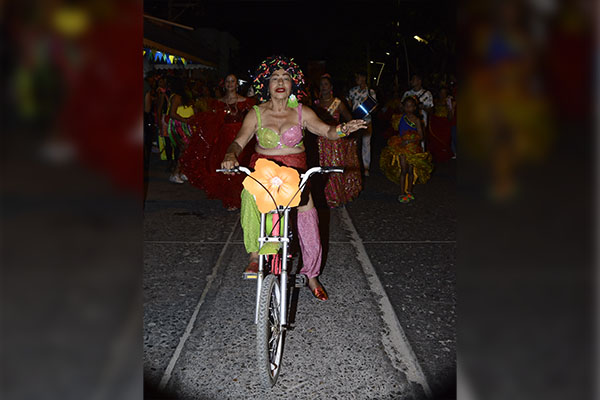 Personajes populares del Carnaval fueron representados por los participantes de este desfile, como la famosa ‘Maria moñitos’.