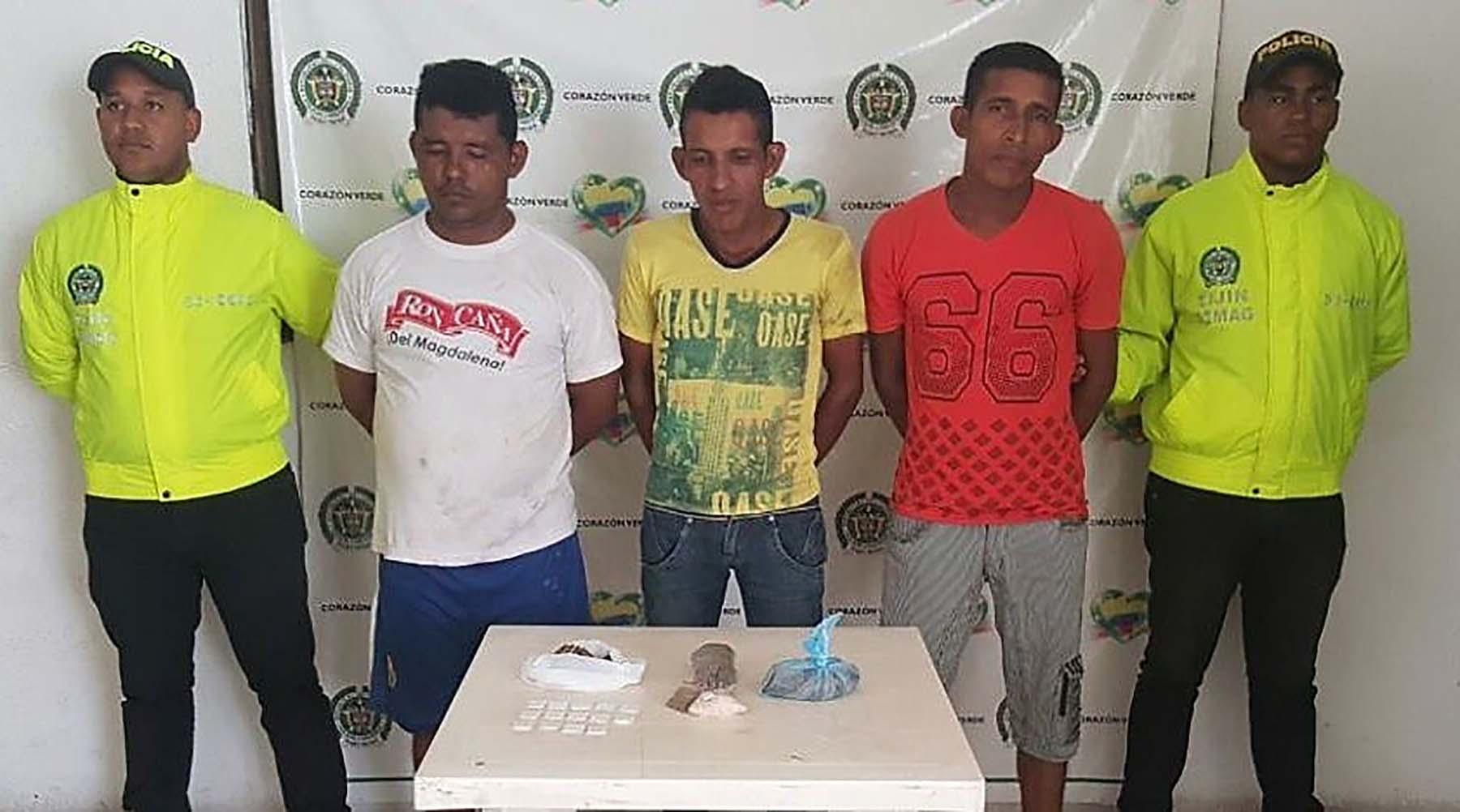 Los tres presuntos “jíbaros” capturados por la Policía del Magdalena en el municipio de El Banco.
