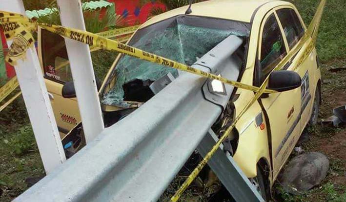 El vehículo protagonista del siniestro se identificaba con las placas TZM-223, afiliado a la empresa coochotax, y era conducido por Claudio Sarmiento Hernández