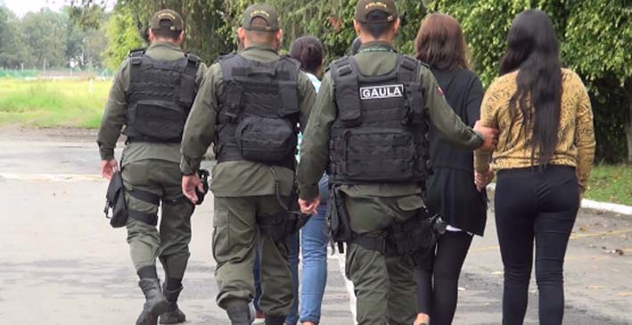 Los capturados, al parecer, realizaban acciones al margen de la ley en los departamento de Chocó, Meta, Atlántico, Sucre, Valle del Cauca, Córdoba, Antioquia, Bolívar y Cauca.
