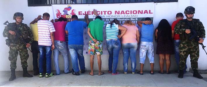 Estas 10 personas capturadas fueron puestas a disposición de la URI de Santa Marta y deberán responder por el delito de concierto para delinquir agravado y tráfico, fabricación y porte de estupefacientes.