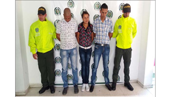 Las personas capturadas responden a los nombres de Jeison Antonio Riascos Luna, conocido como ‘Jeison’, Sandra Patricia Gutiérrez Mejía, conocida como ‘La mona’ y Edwin Eduardo Fontalvo Hernández.