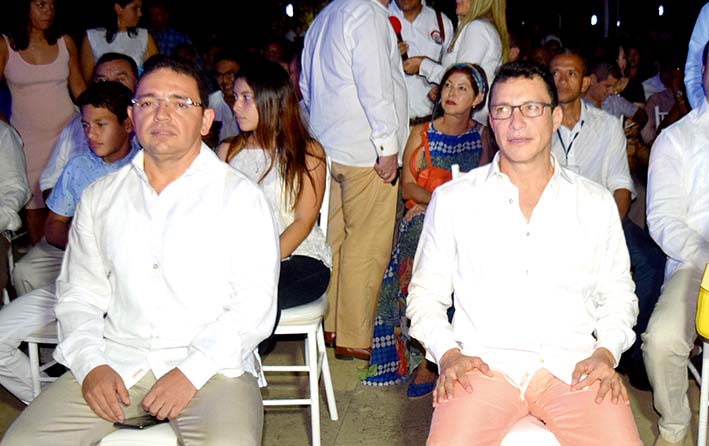 El exalcalde Carlos Caicedo y el actual alcalde de Santa Marta Rafael Martínez.  