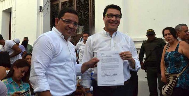 Rafael Martínez y Carlos Caicedo, alcalde y exalcalde de Santa Marta procesados por presunta corrupción en la construcción en los centros y puestos de salud.