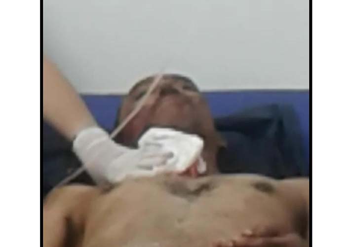 Milton López Crespo fue llevado hasta la sala de urgencias del hospital San Cristóbal al ser atacado a puñaladas.