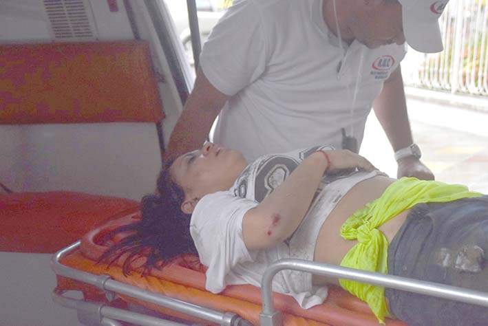 Geidis Piñeres resultó lesionada al caer de una motocicleta en sectores del corregimiento de Taganga
