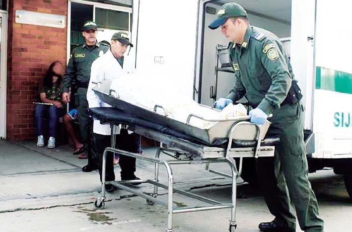 Personal de la Unidad Criminalística de la Policía del Magdalena fue el encargado de llevar a cabo la diligencia de inspección al cadáver.