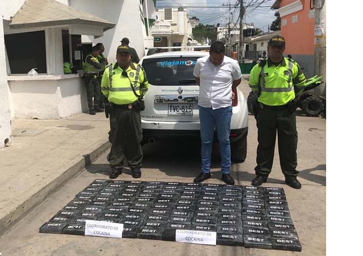 El conductor Sergio Manuel Pereira Díaz fue capturado cuando transportaba 100 kilos de cocaína en una camioneta por carreteras de Ciénaga.