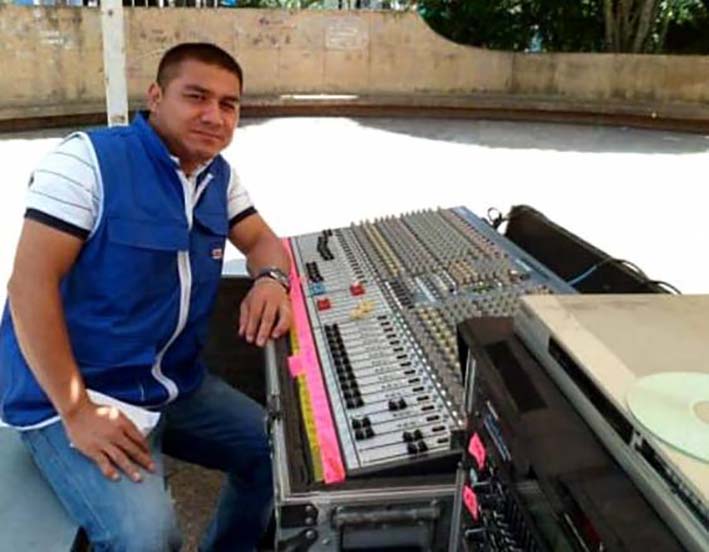 Libardo Montenegro, periodista de la emisora de radio comunitaria Samaniego Estéreo, asesinado. Foto Noticias de Cali, Valle y Colombia.