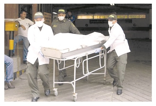 Personal de la Unidad Criminalística de la Policía de Tránsito de Santa Marta fue el encargado de la inspección técnica al cadáver.