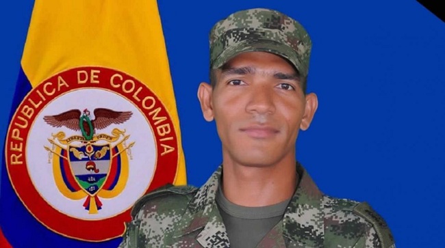 El soldado José López Rivera, de 31 años de edad y oriundo del municipio de Soledad, Atlántico, falleció por la gravedad de las heridas