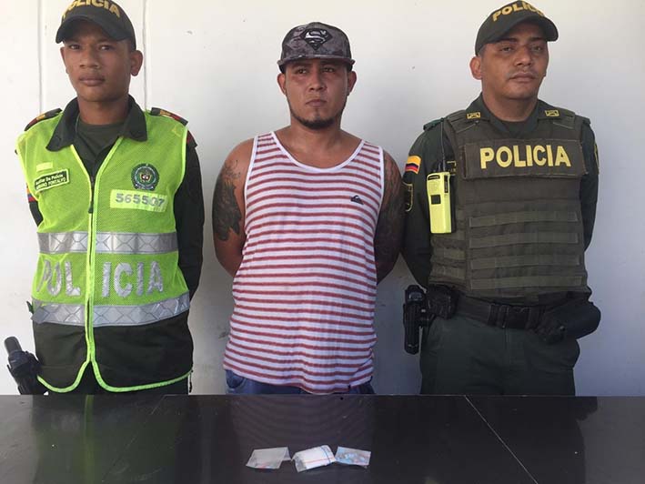 Santander de Jesús Alvarado Bolívar, capturado por personal de la Policía Metropolitana cuando portaba una importante cantidad de dragas alucinógenas.