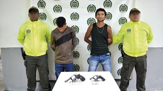 Enedis de Jesús Maldonado Correa y de Jorge Luis Hernández Mahecha capturados por la Policía del Magdalena por porte ilegal de armas de fuego.