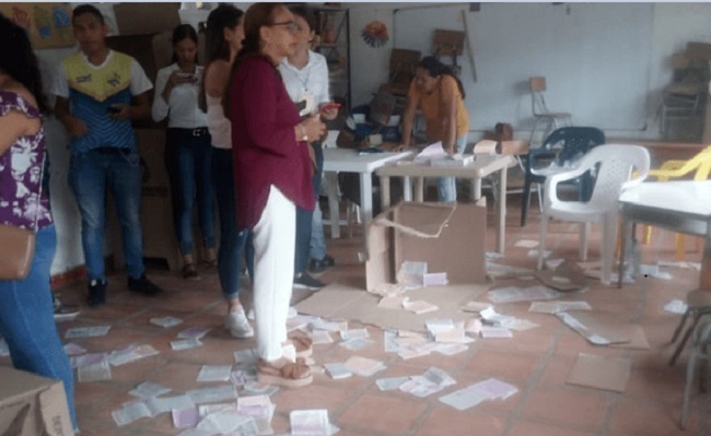 En Pijiño del Carmen hubo alteraciones del orden público durante el desarrollo de la jornada electoral del 27 de octubre. 