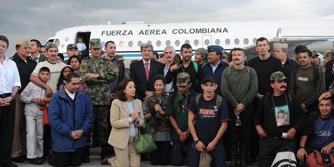 En la Operación Jaque, se logró la liberación de 15 secuestrados, dentro de los cuales se encuentra Ingrid Betancourt, excandidata presidencial.