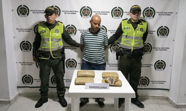 Yimer Castillo Sánchez, presunto expendedor de drogas alucinógenas capturado por la Policía del Magdalena.
