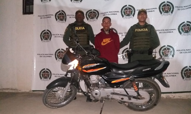 Yair Alexander Tinoco Mendoza, fue capturado por la Policía con una motocicleta robada.