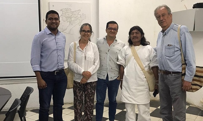 El exministro del Medio Ambiente, Juan Mayr, sostuvo una reunión con la alcaldesa Virna Johnson y el  secretario de Planeación,  Raúl Pacheco Granados.