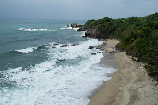 Uriel Alejandro López Chávez fue arrastrado por el fuerte oleaje que se registra en el sector Playa Brava del Parque Tayrona.