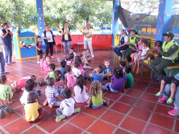 Los niños que pertenecen al Centro de Desarrollo Infantil disfrutaron de una jornada llena de alegría.