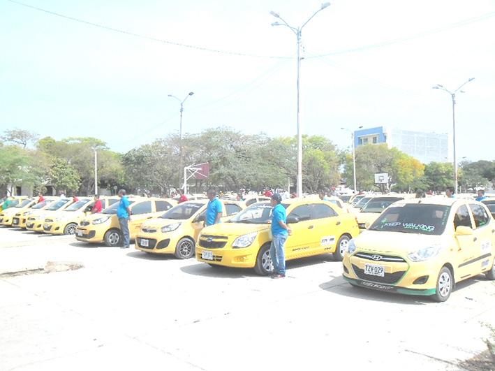 Cerca de 1.300 taxis que ya funcionan en la ciudad, serian parte del nuevo proyecto, el cual debe ser aprobado por la Dirección de Tránsito del Distrito y el Alcalde Rafael Martínez.