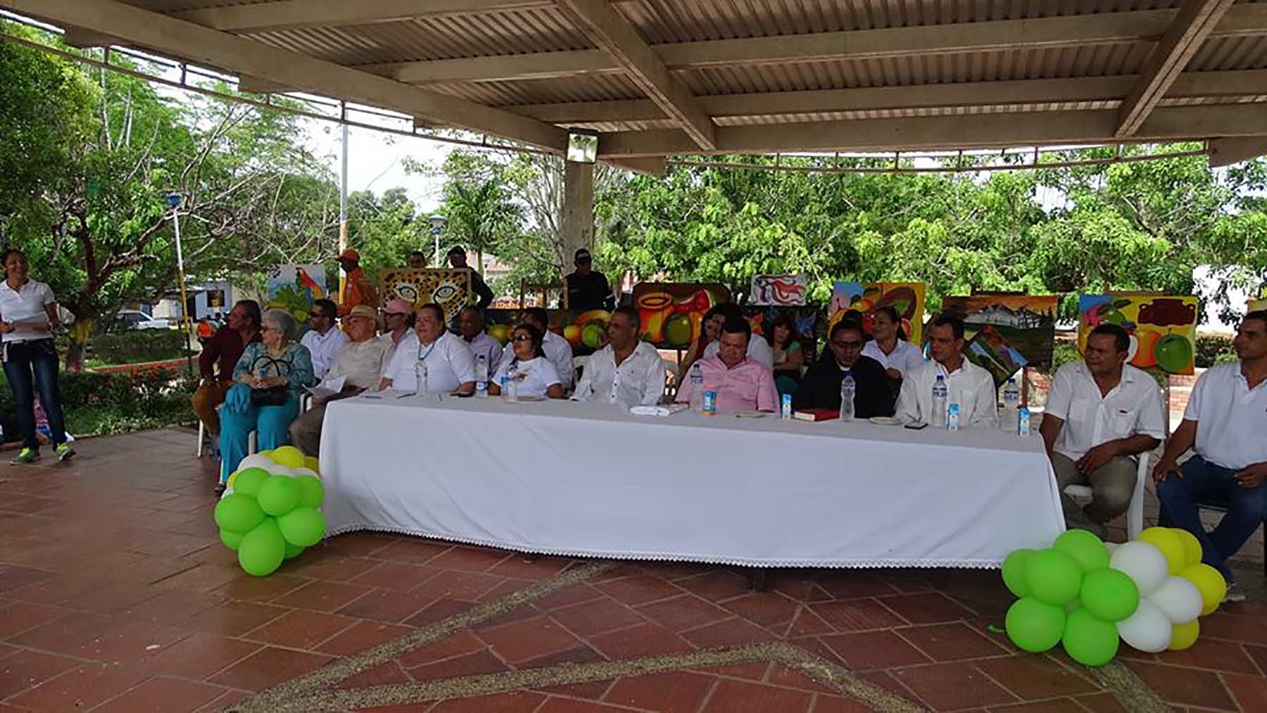 La alcaldía celebró los 17 años de vida municipal de Algarrobo, líderes cívicos, comunales, funcionarios de la administración y comunidad en general, participaron del evento.