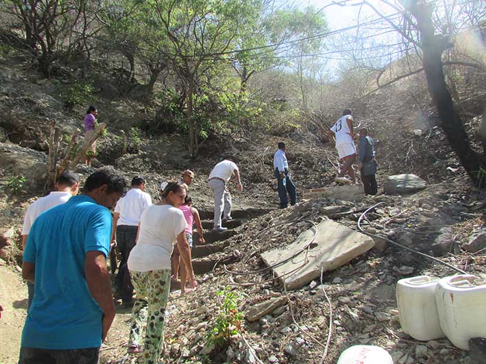 Metroagua hace un llamado para adoptar medidas conducentes a evitar que estos procesos de invasión en las pendientes de los cerros sigan creciendo.