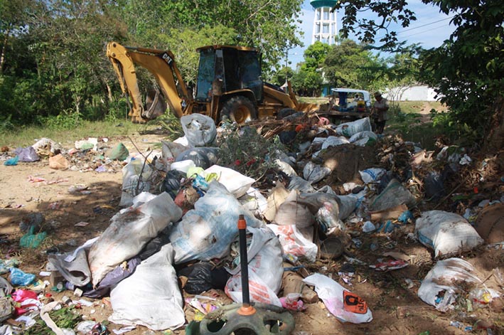 En diferentes puntos de la cabecera municipal, se logra identificar los altos porcentajes de residuos sólidos en las calles o en veredas.