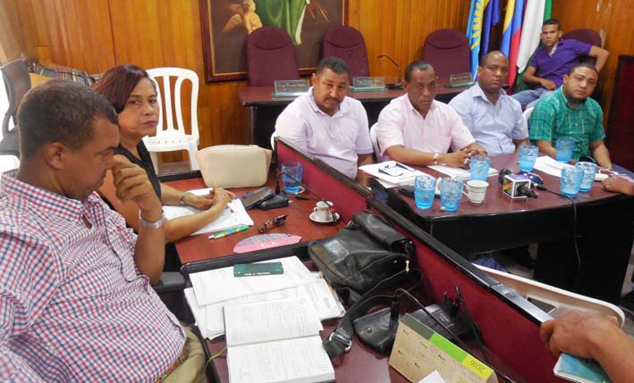 La rueda de prensa realizada en el recinto del Concejo del Distrito de Riohacha, se tocaron temas sobre los proyectos no aprobados por seis concejales.