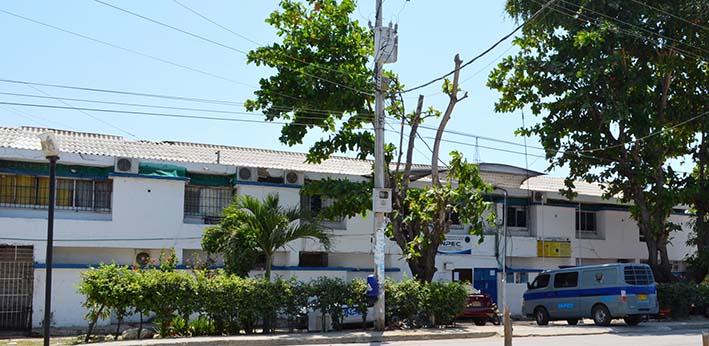 La vieja cárcel de Ciénaga no pasó los estudios de sismo resistencia y por ello se tomó la decisión de trasladar aproximadamente a 230 presos a otros centros de reclusión de la región.