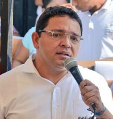 Según informaciones, Edgardo Maya Villazón, notificó al alcalde Rafael Martínez del auto 0422 de 2016, mediante el cual se profiere un proceso de control fiscal excepcional sobre más de 10 procesos de contratación que se ejecutaron en  la pasada administración y en la actual.