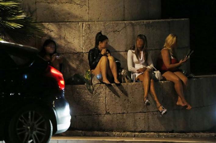 Según lo manifestado por las autoridades, al parecer, algunas de las mujeres venezolanas que han llegado a la ciudad a practicar el trabajo sexual  han sido noticia por casos lamentables como asesinatos.