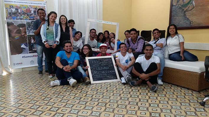 Esta actividad estuvo coordinada por Maria José Sarmiento, quien  indicó: “este es un programa implementado en Colombia, por Arte y Boca y auspiciado, por USAID y nosotros como Universidad Javeriana”.