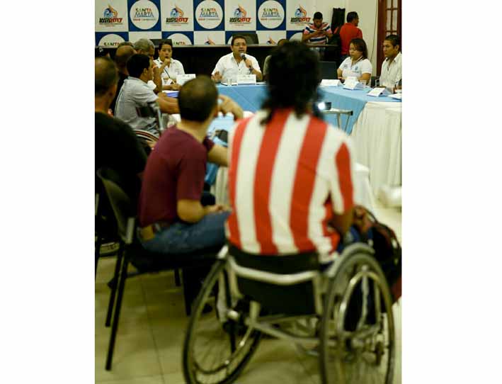 Grupo de personas discapacitadas quienes lograron compromiso de la Alcaldía para proteger sus derechos.