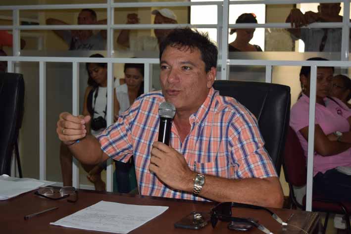 Juan Carlos Palacio, concejal del distrito le pidió a gerente del Setp responder por retrasos en las obras.