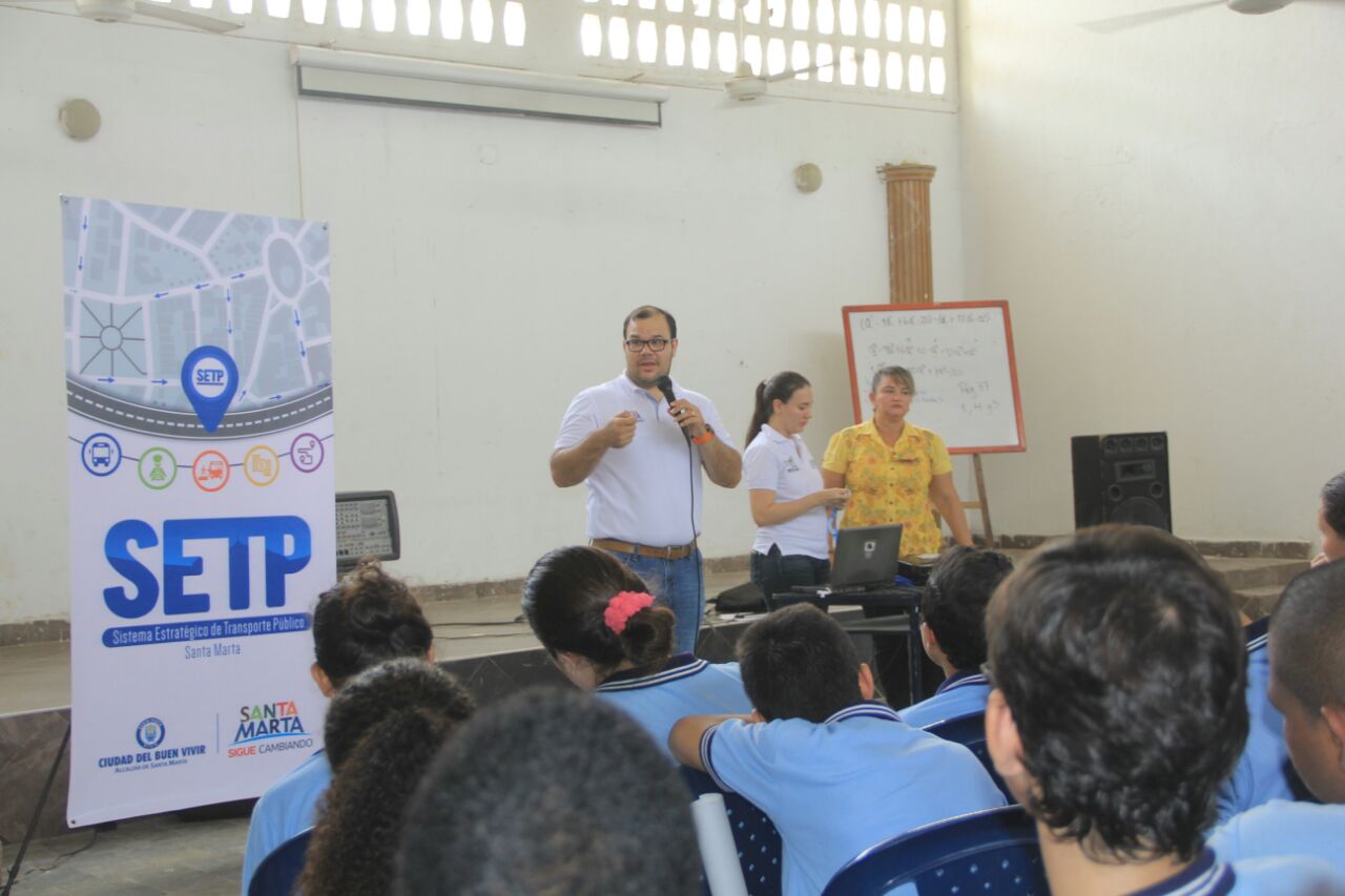 Estudiantes participaron de manera activa en la socialización que el Setp realizo en la institución educativa.