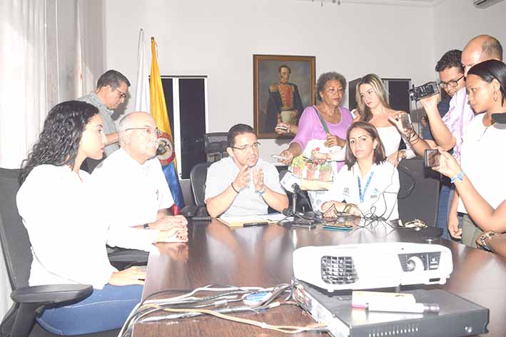 Raquel Bonilla, Fernando Moncaleano, Rafael Martínez e Ingrid Aguirre dieron la rueda de prensa.
