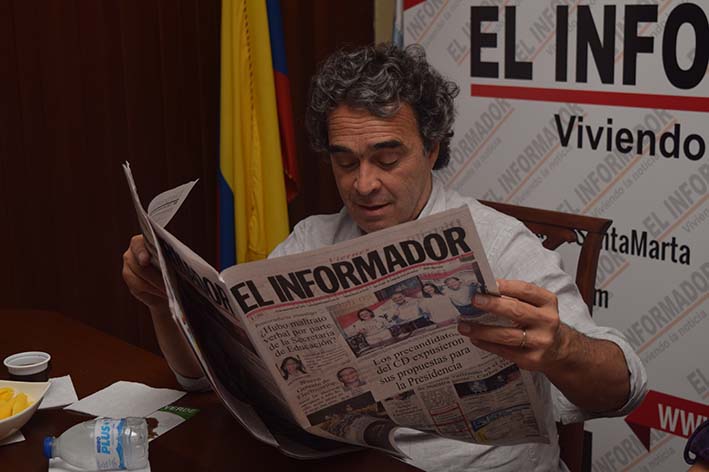 Sergio Fajardo, precandidato presidencial en FacebookLIve del periodico EL INFORMADOR.