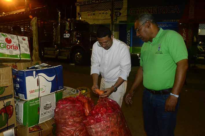 Abraham Katime, administrador del Mercado Público de Santa Marta, precisó que “la Cooperativa Verfrusan tiene un año constituyéndose