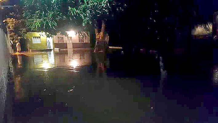 Más de tres horas duro el fuerte aguacero,  el cual provoco afectación de un 70% en el municipio Cienaguero. 