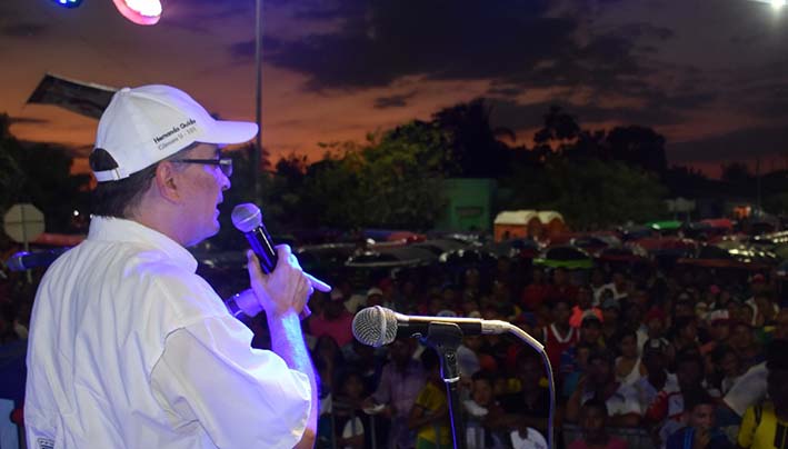 Cientos de cienagueros acompañaron al candidato al Congreso Hernando Guido en su manifestación política el pasado fin de semana.