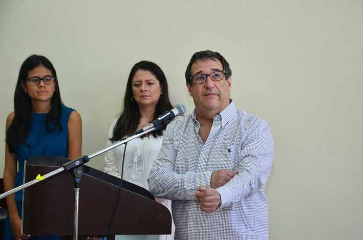 El economista Adolfo Meisel Roca dio a conocer el documento que estudió la pobreza en Santa Marta y que  busca plantear soluciones adecuadas que permitan avanzar en su superación.