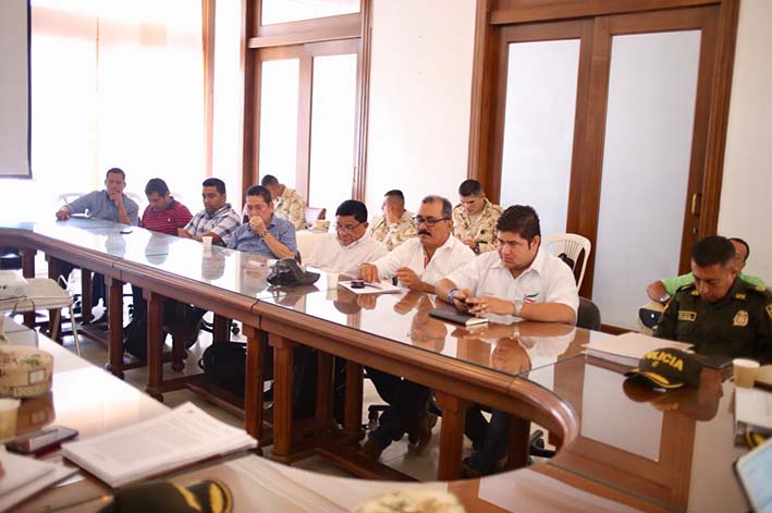 Los alcaldes participaron en el consejo de seguridad y el comité de seguimiento electoral con el propósito de afinar los últimos detalles.