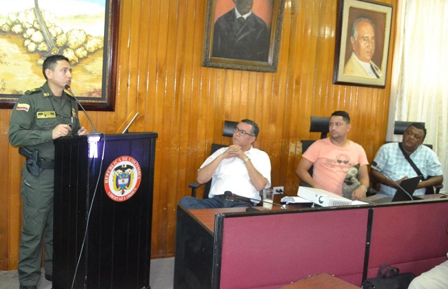 Aspecto de la explicación que hizo el comandante de Policía en La Guajira coronel Henry Manuel Sandoval Sánchez.