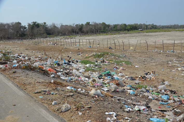 Aumento de los basureros a cielo abierto de manera incontrolada en cada sector de este municipio.